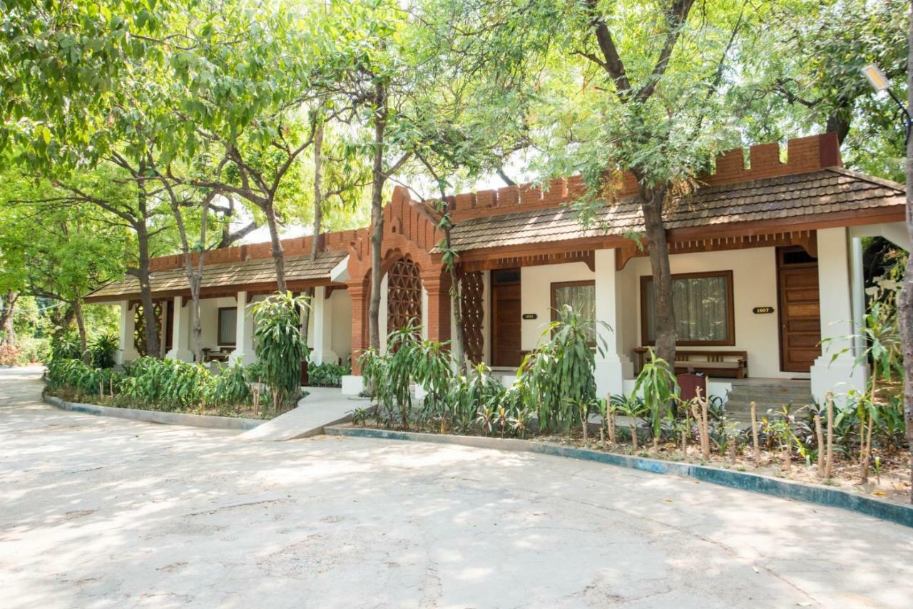 Bagan Thande Hotel - Old Bagan Exterior photo